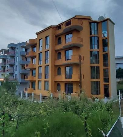 Rigandi Apartment Durres Exterior photo